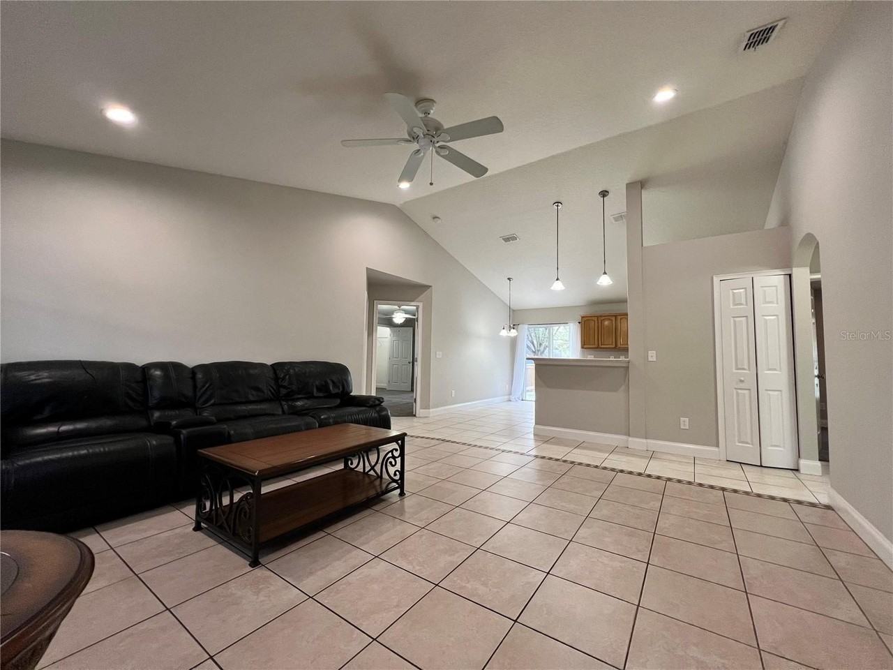 2336 W Orange Rd - Photo 4 of 16