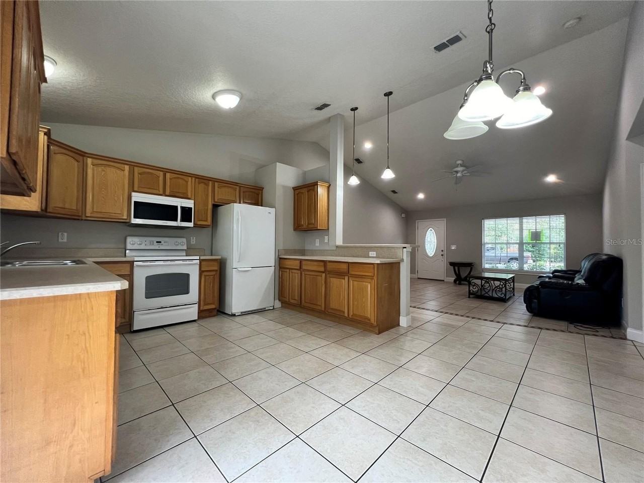 2336 W Orange Rd - Photo 7 of 16