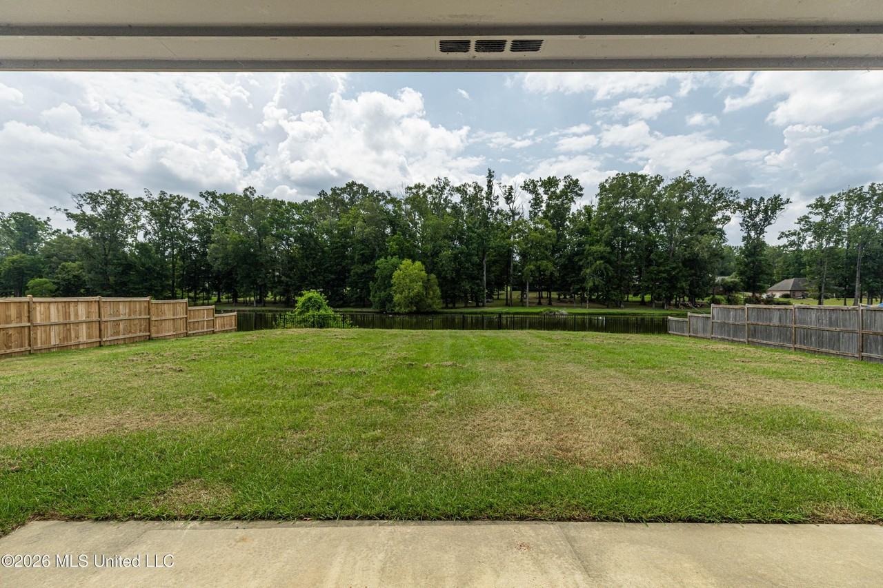 125 Mason Way - Photo 3 of 46