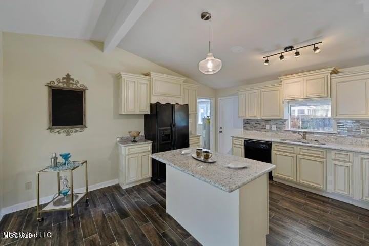 320 Lakeview Blvd - Photo 4 of 15