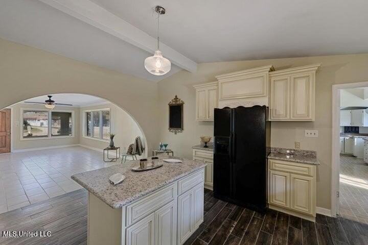 320 Lakeview Blvd - Photo 5 of 15