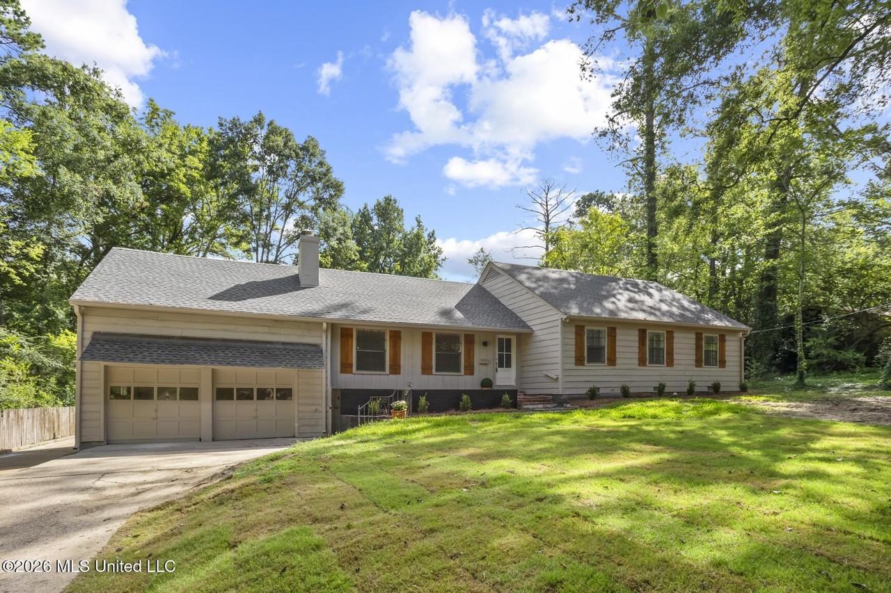 1112 Meadowbrook Rd - Photo 2 of 35