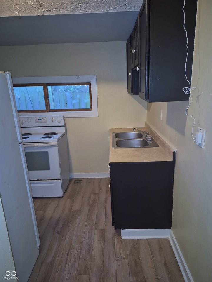 328 N Elder Ave - Photo 6 of 22