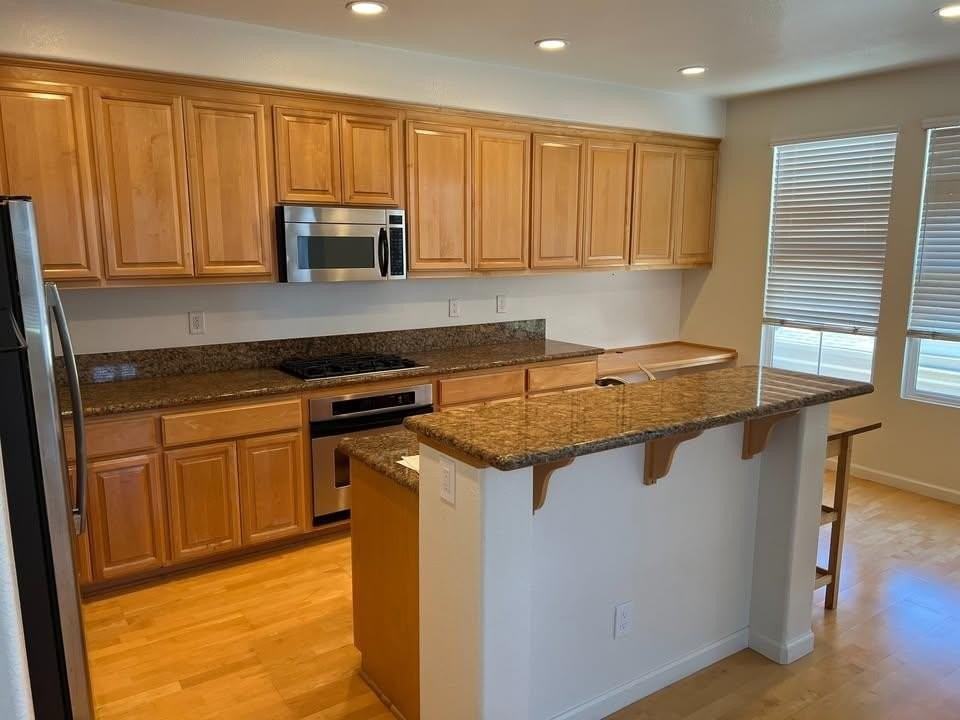 11 Royal Oak Ct - Photo 5 of 16