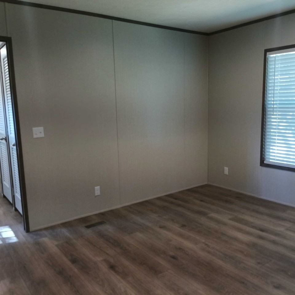 154 Thousand Oaks Mhp #154 - Photo 3 of 23