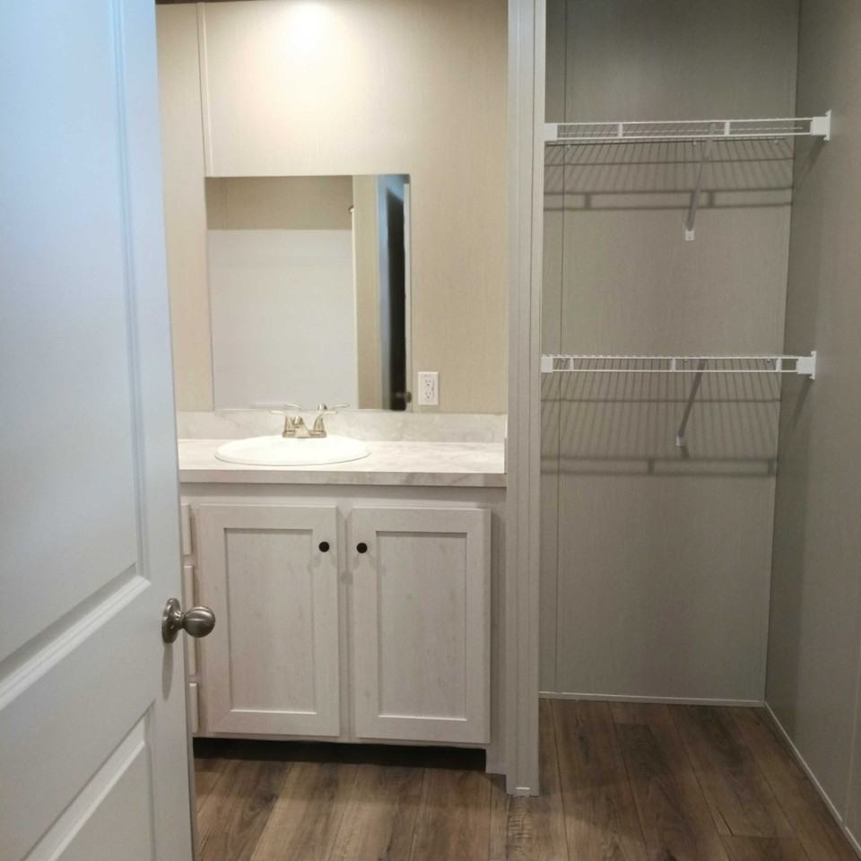 154 Thousand Oaks Mhp #154 - Photo 6 of 23