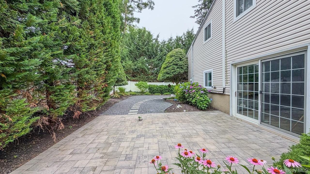 16 Brookside Dr - Photo 3 of 33