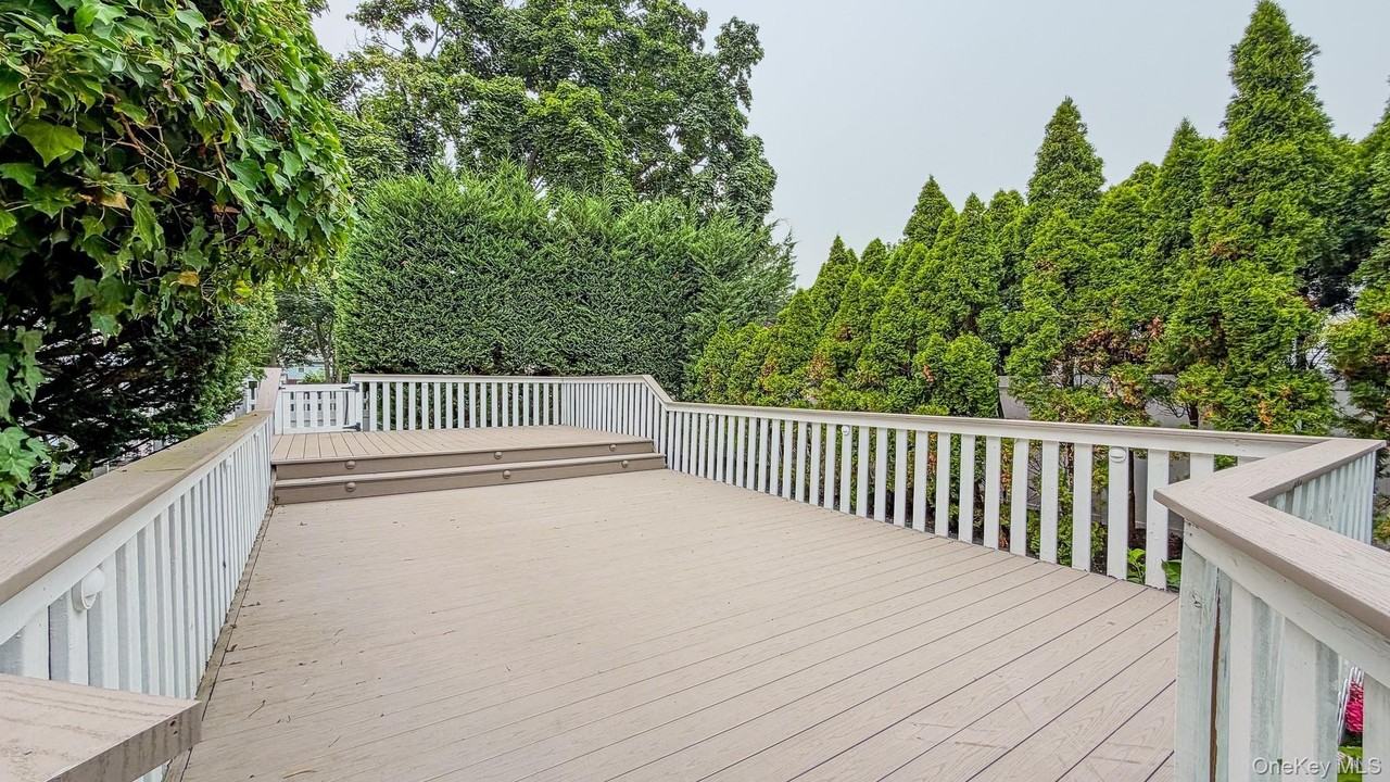 16 Brookside Dr - Photo 4 of 33