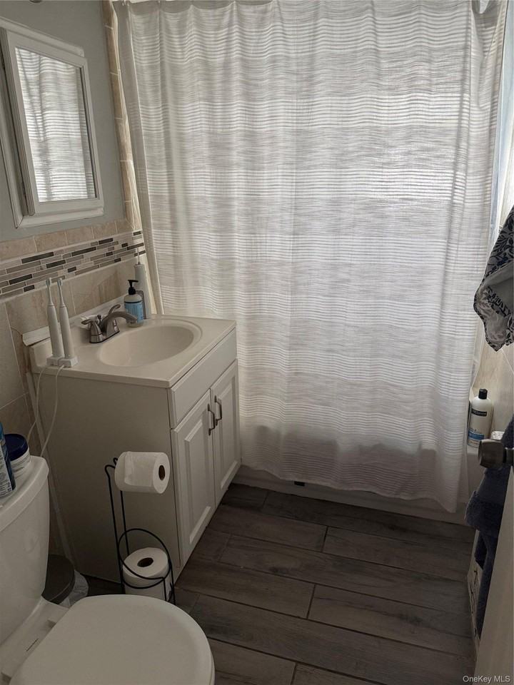 435 E Chester St #1 - Photo 5 of 12