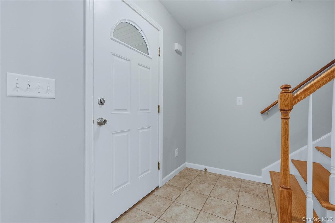 735 Milton Tpke #2 - Photo 4 of 35