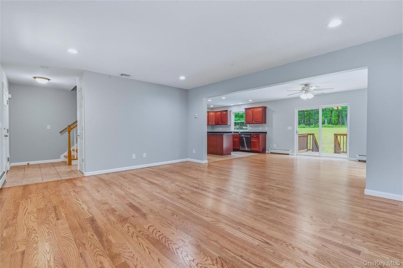 735 Milton Tpke #2 - Photo 5 of 35