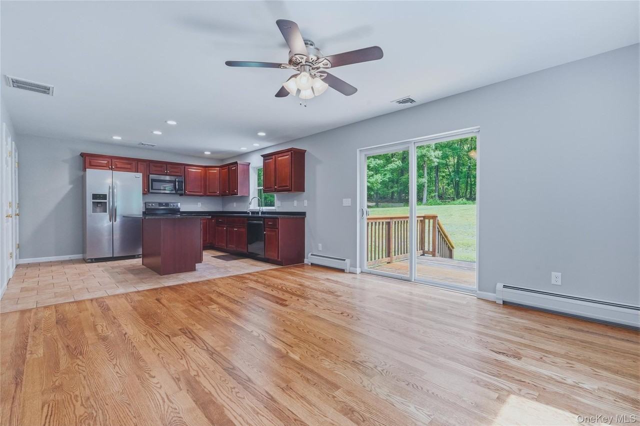 735 Milton Tpke #2 - Photo 6 of 35