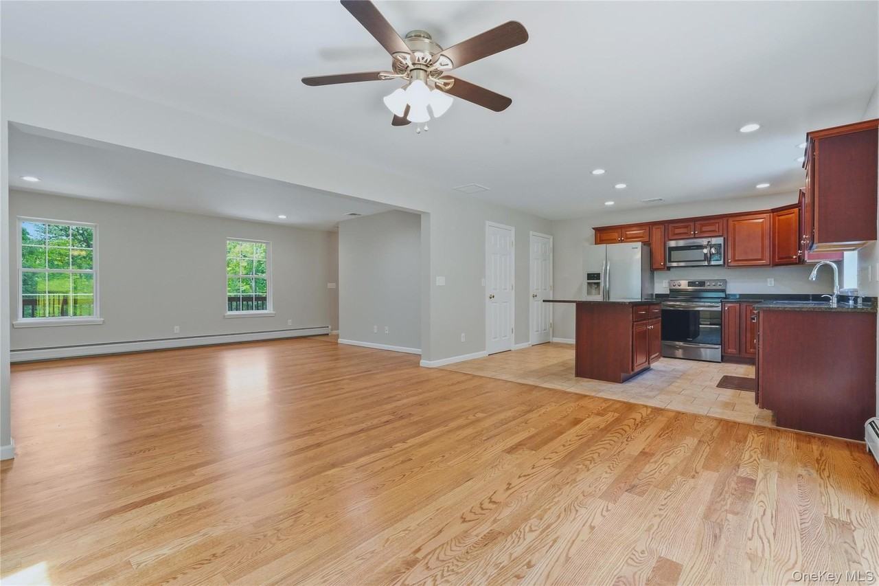 735 Milton Tpke #2 - Photo 7 of 35