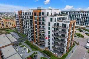 featured image of 140 Boardwalk #503B