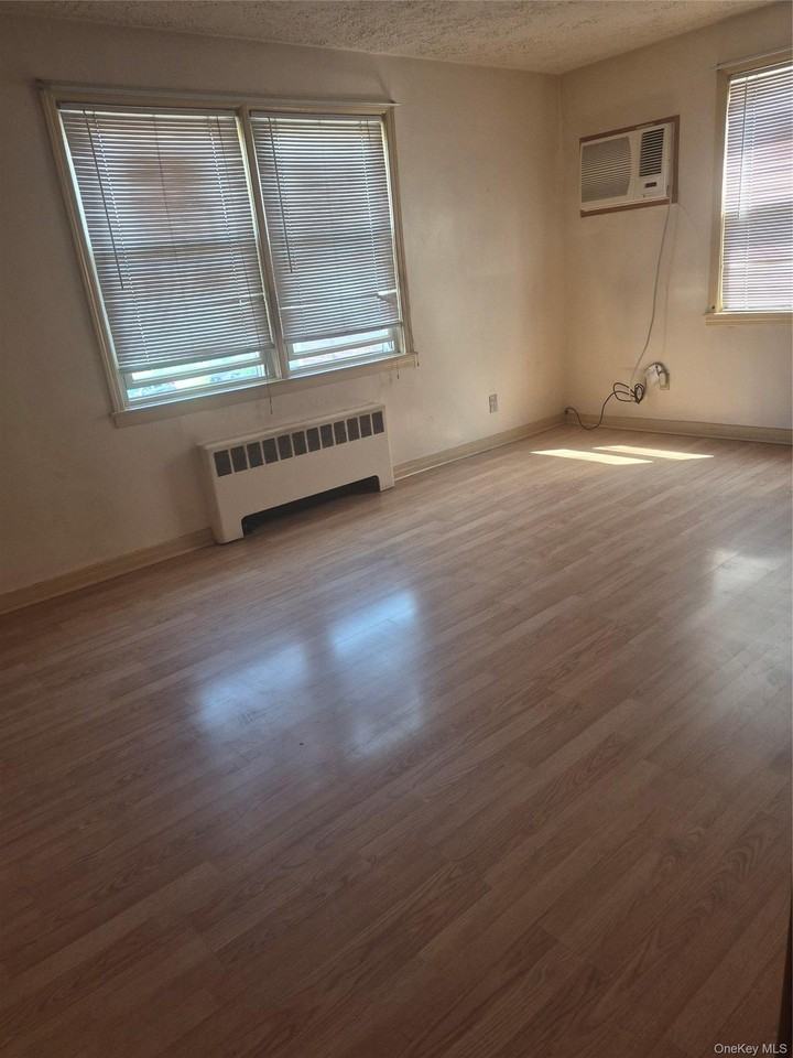 8714 Commonwealth Blvd - Photo 2 of 8