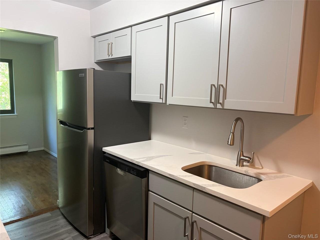 17 Brevoort Dr #2B - Photo 3 of 9