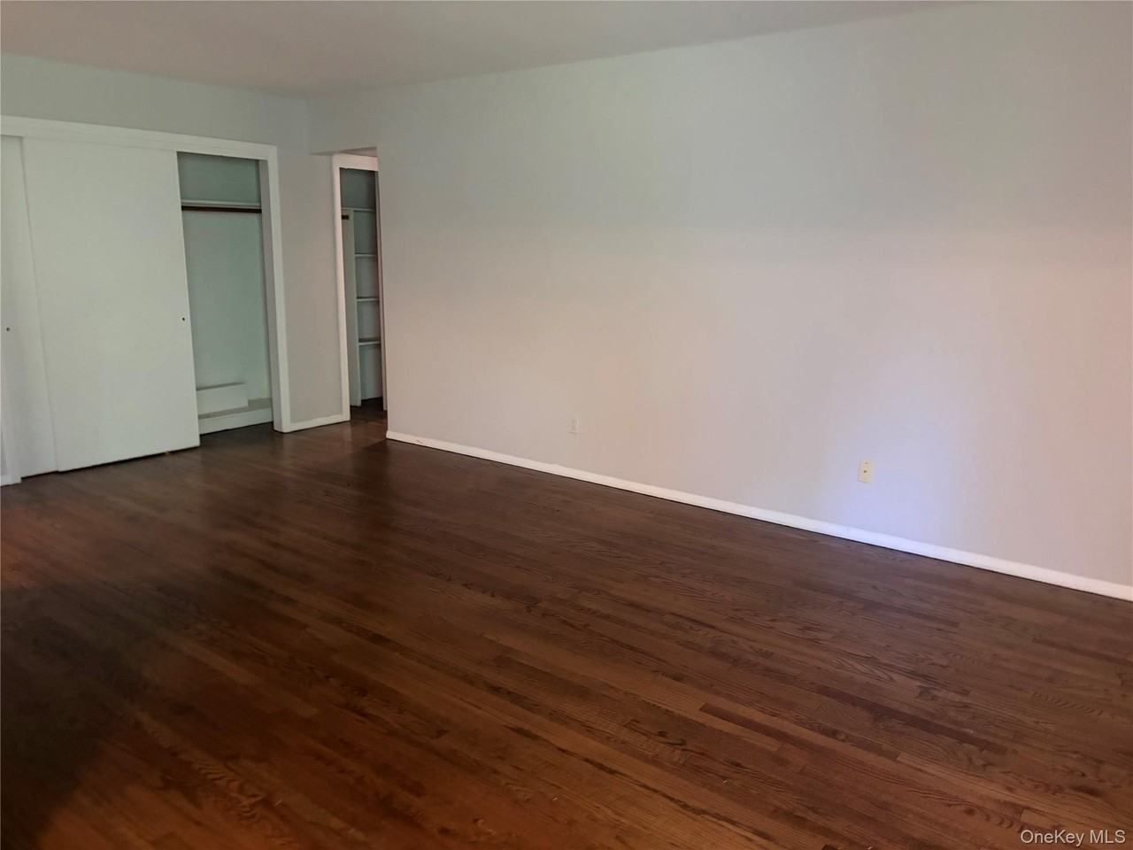 17 Brevoort Dr #2B - Photo 7 of 9