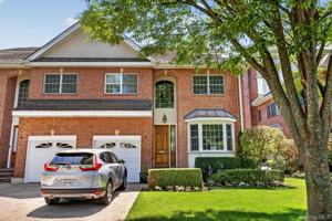 featured image of 4C Nassau Dr