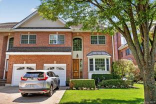 4C Nassau Dr - Photo 1 of 1