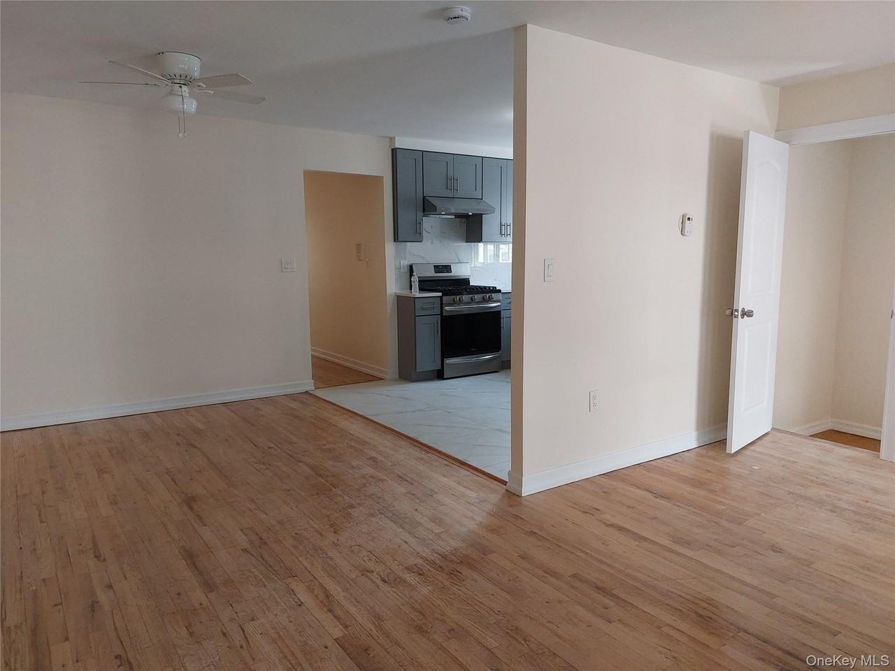 1123 130th St #1FL - Photo 3 of 8