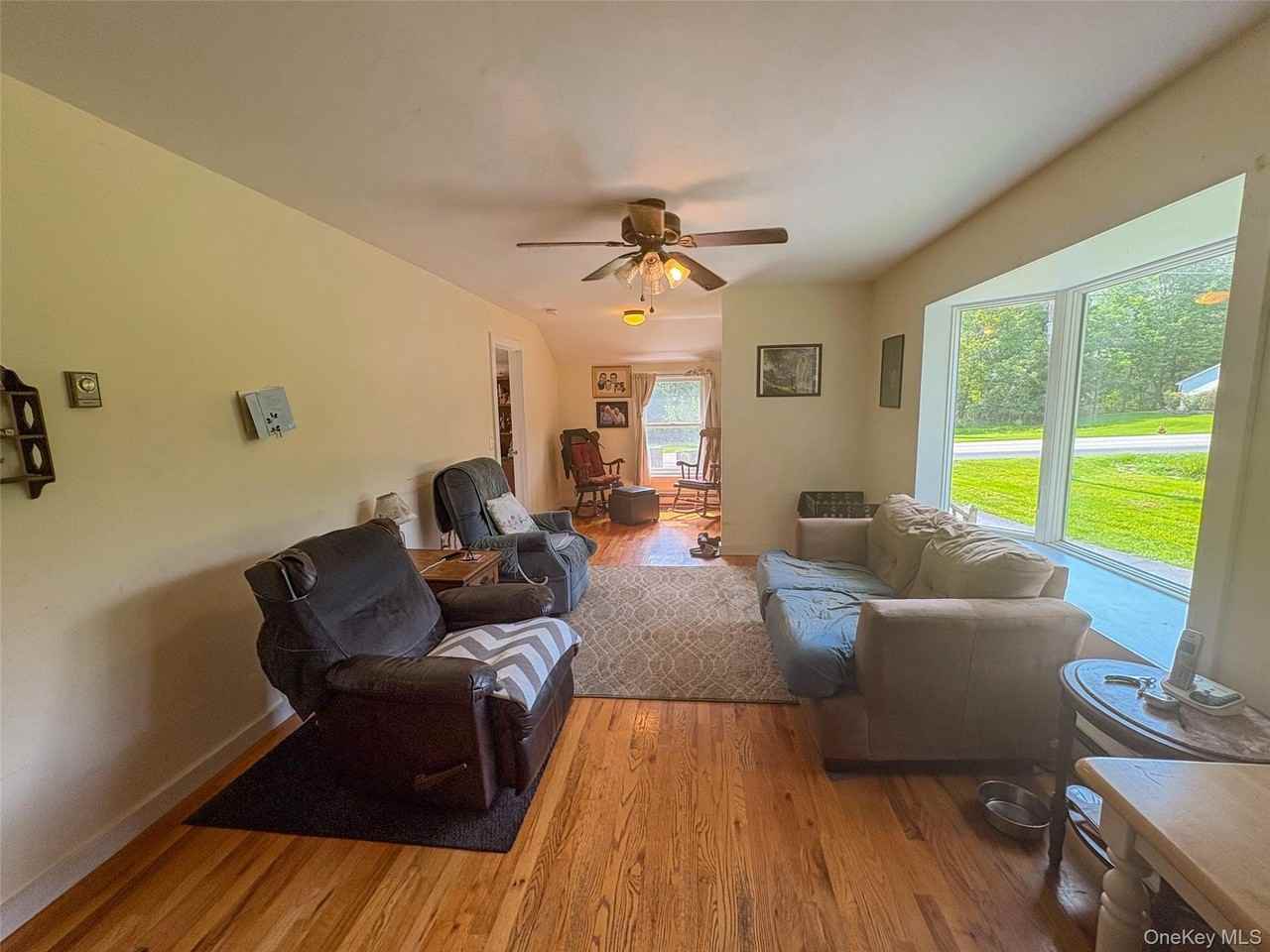 27 Hardenburgh Rd - Photo 2 of 7