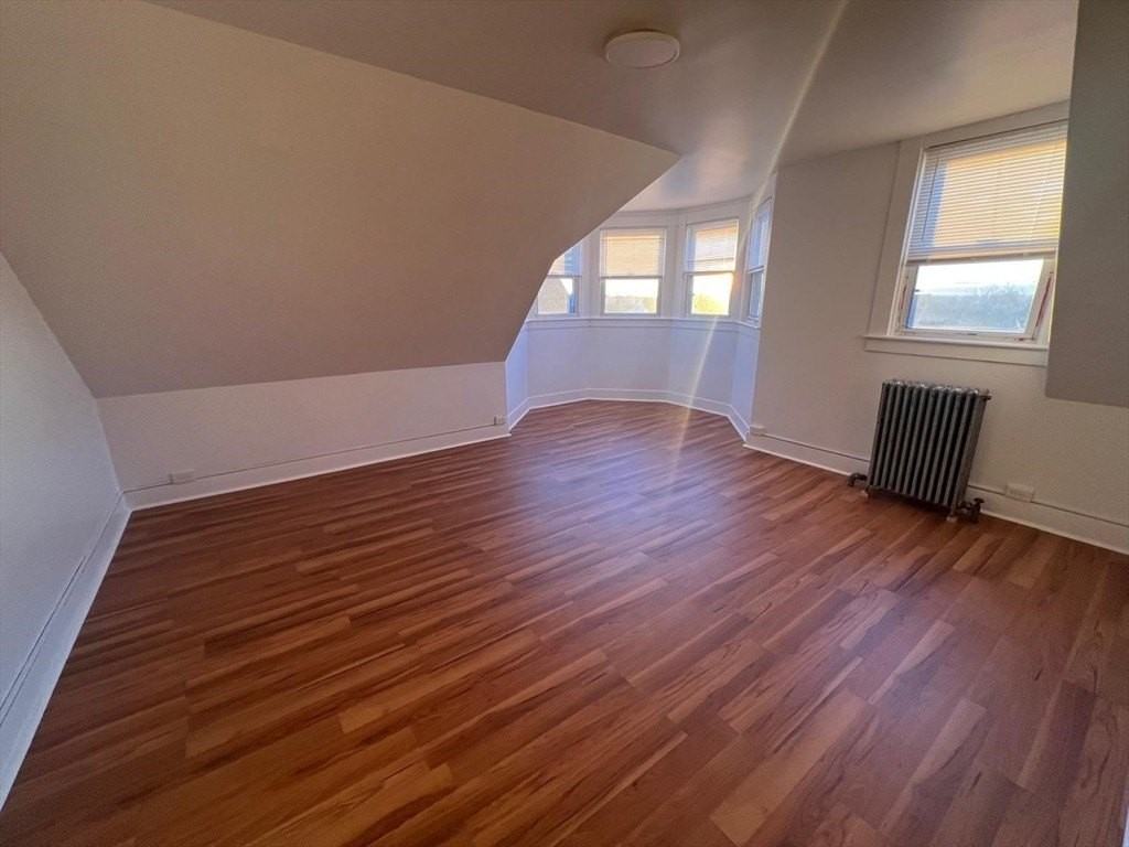 974 Plymouth Ave #3 - Photo 3 of 9