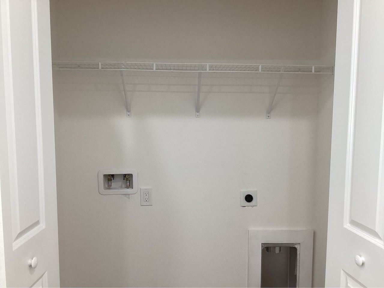 907 East 26th Avenue - Photo 7 of 9