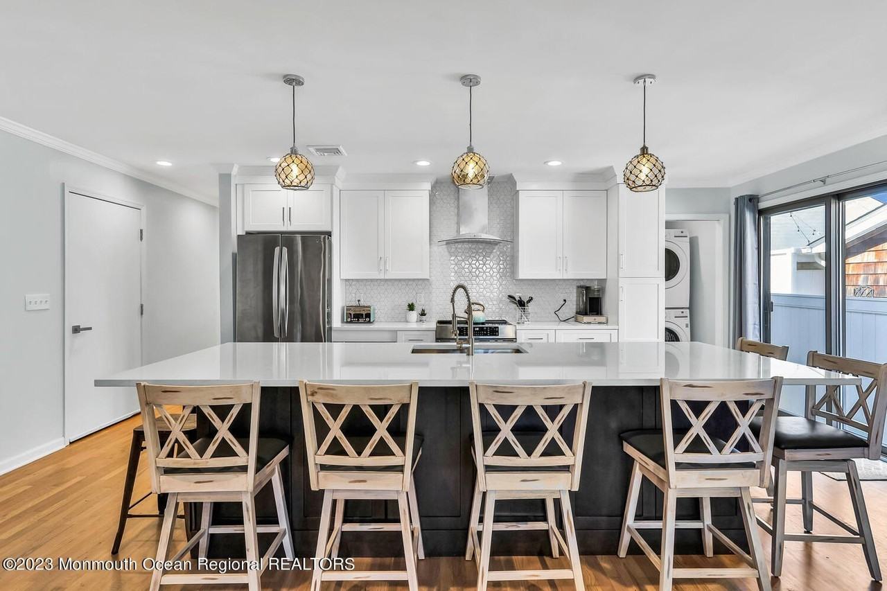 1813 Bradley Ter - Photo 4 of 18