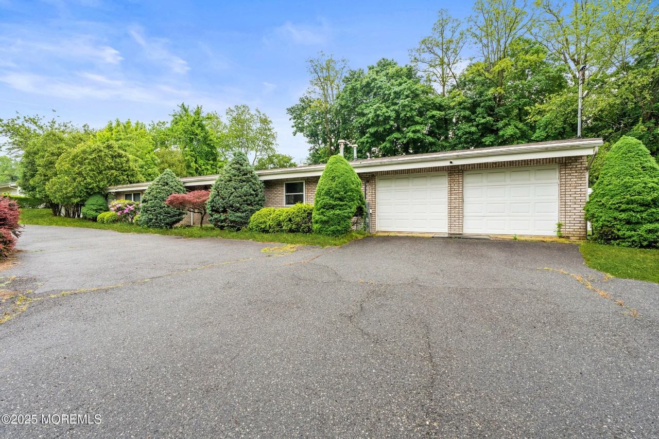 606 Deal Rd - Photo 2 of 30