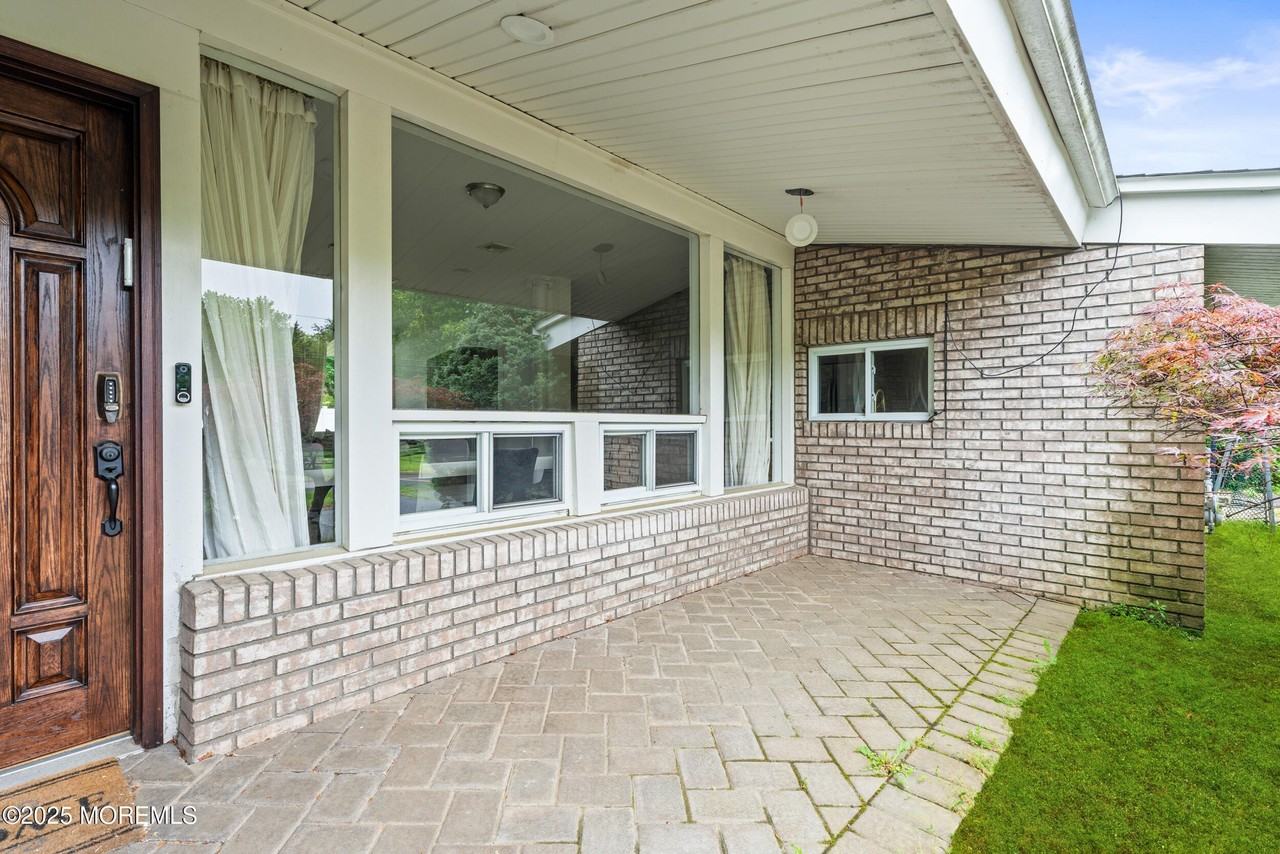 606 Deal Rd - Photo 3 of 30