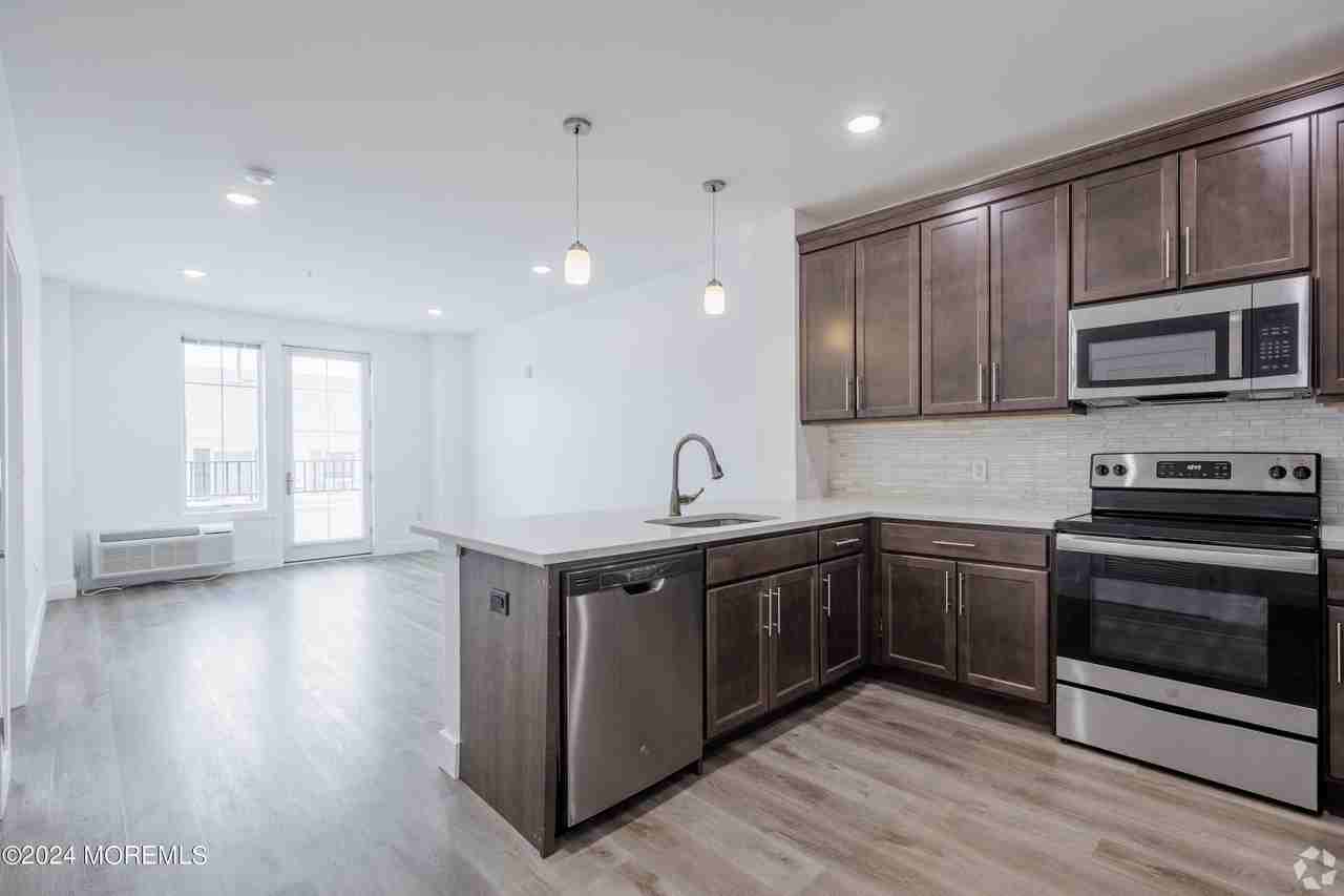 126 Main St #304