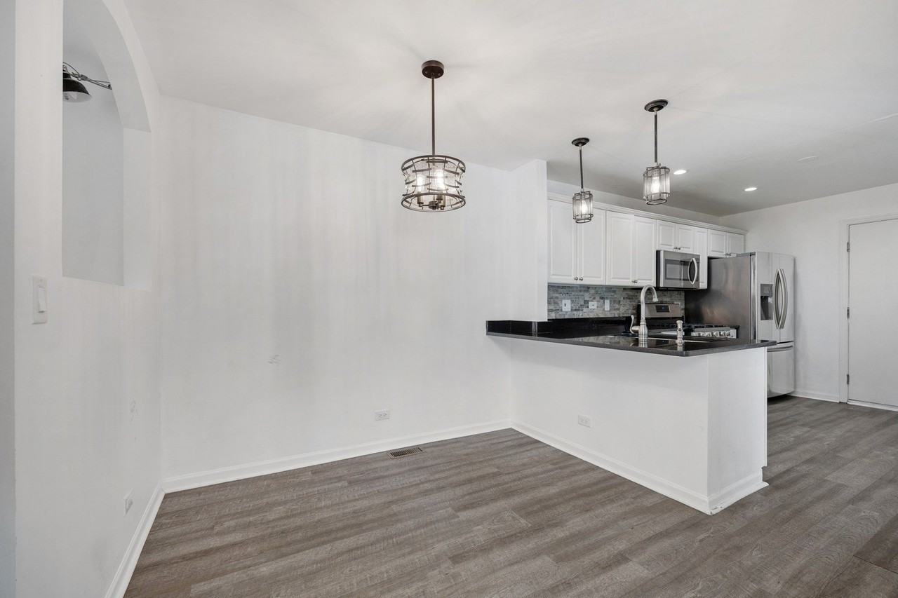 54 Egg Harbour Ct - Photo 7 of 26