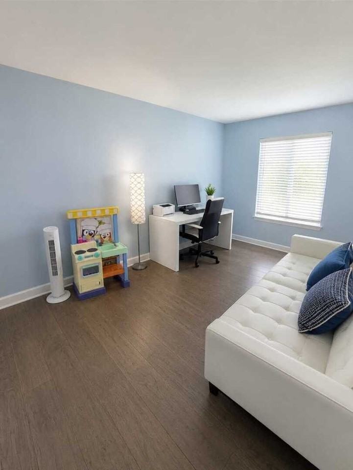 339 Wedgewood Cir - Photo 6 of 10
