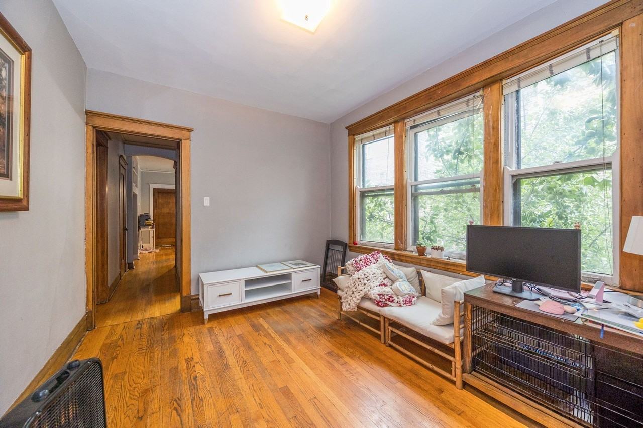 2019 N Damen Ave #2F - Photo 4 of 10