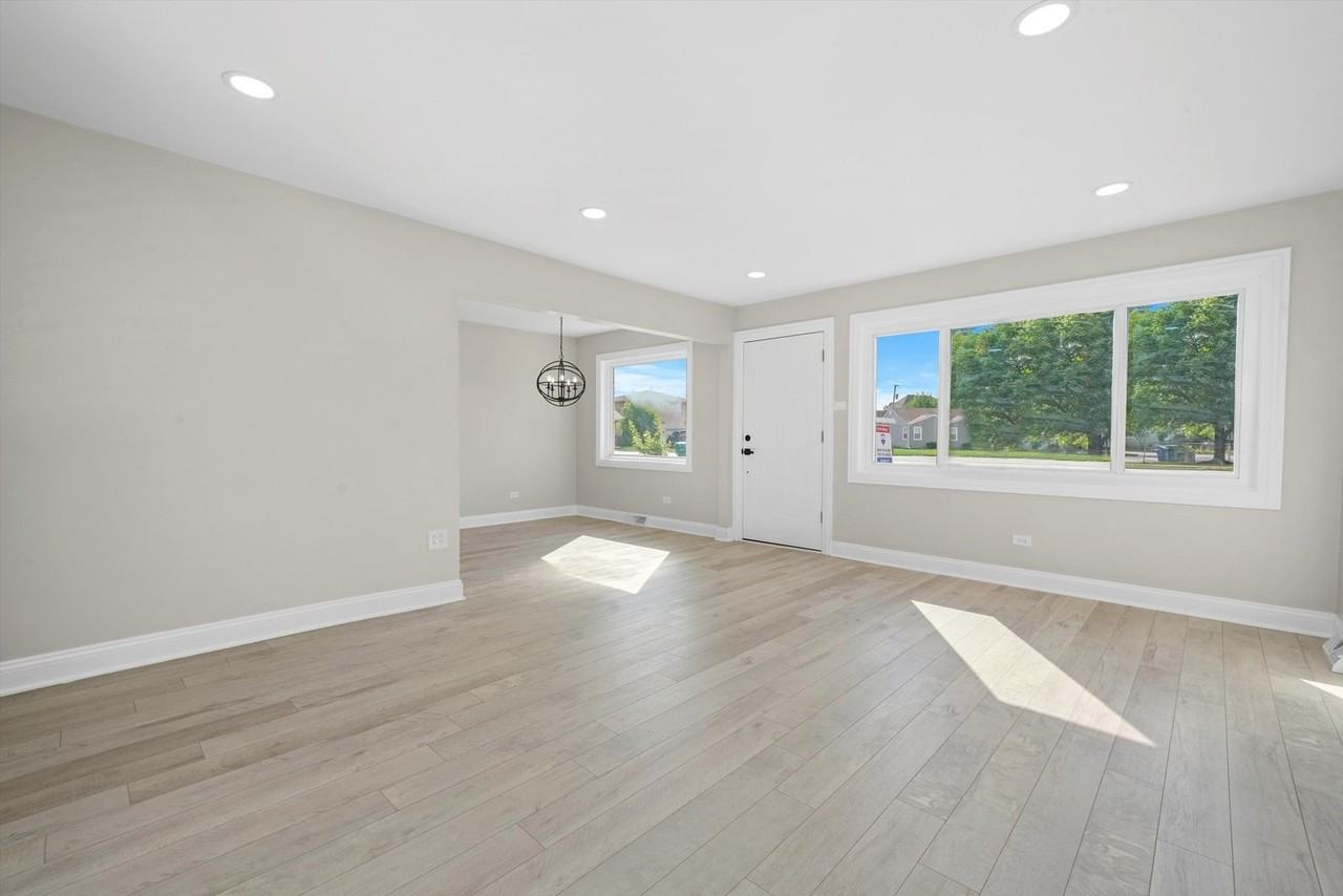 5206 State Rd - Photo 2 of 11