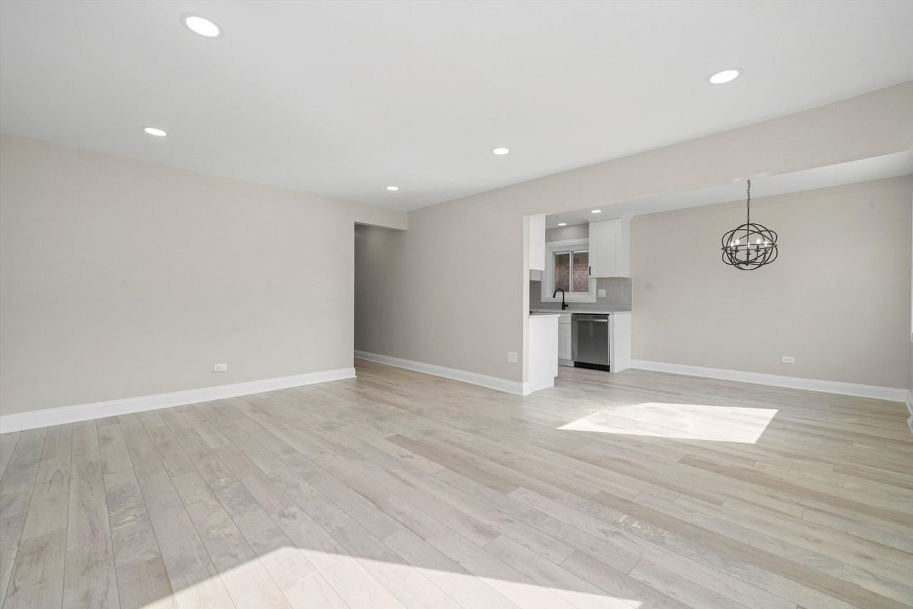 5206 State Rd - Photo 3 of 11