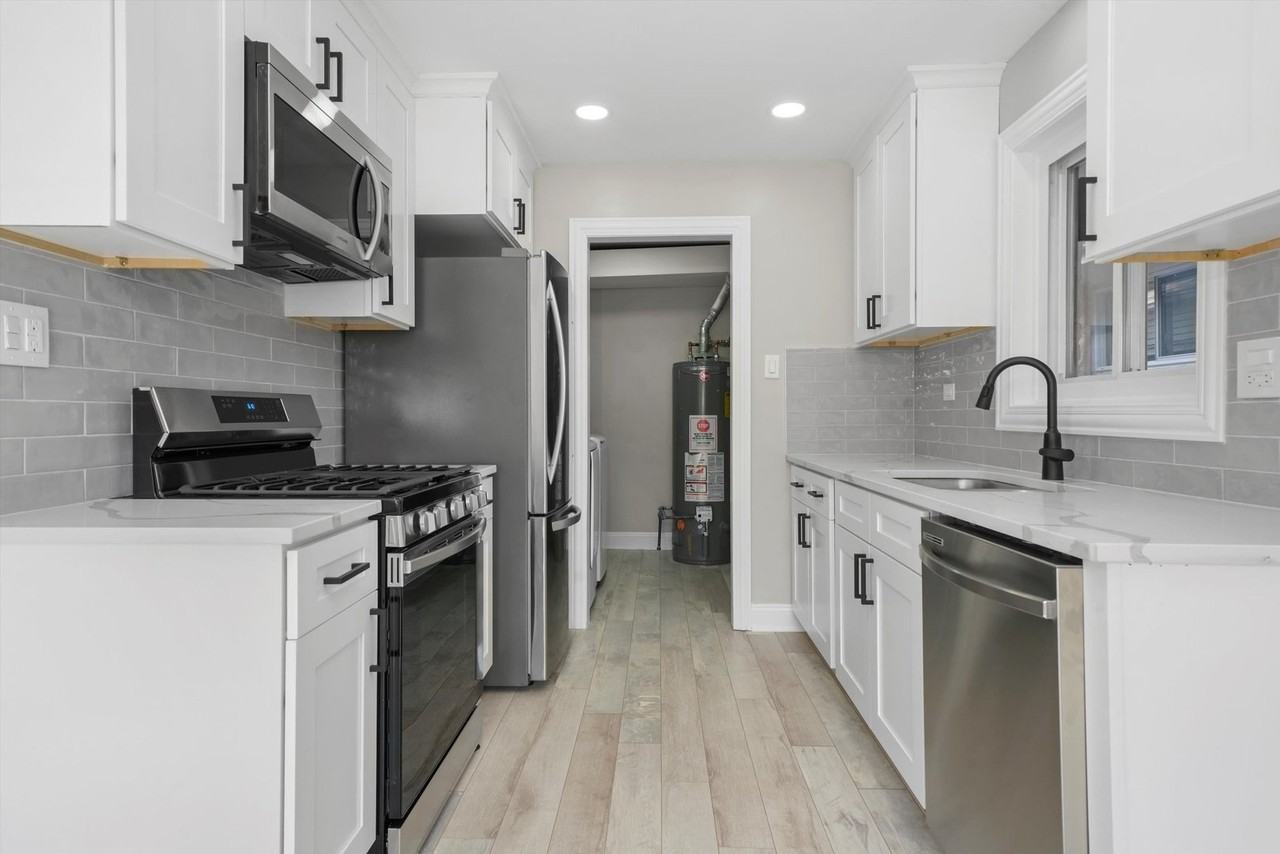 5206 State Rd - Photo 5 of 11