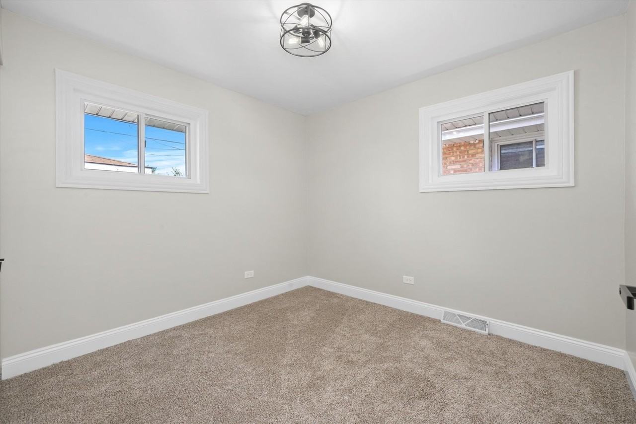 5206 State Rd - Photo 6 of 11