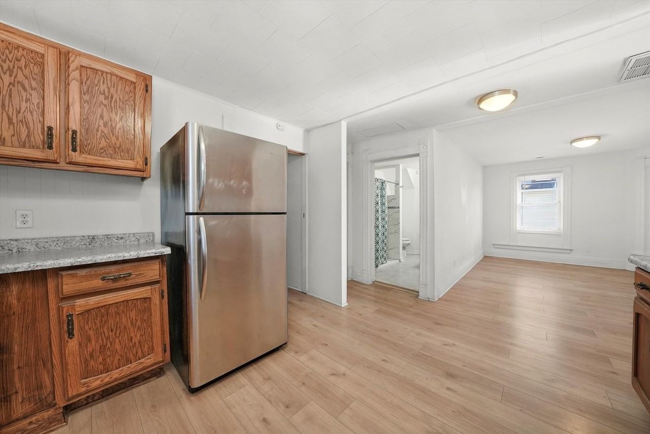 1097 E Merchant St #2 - Photo 7 of 20