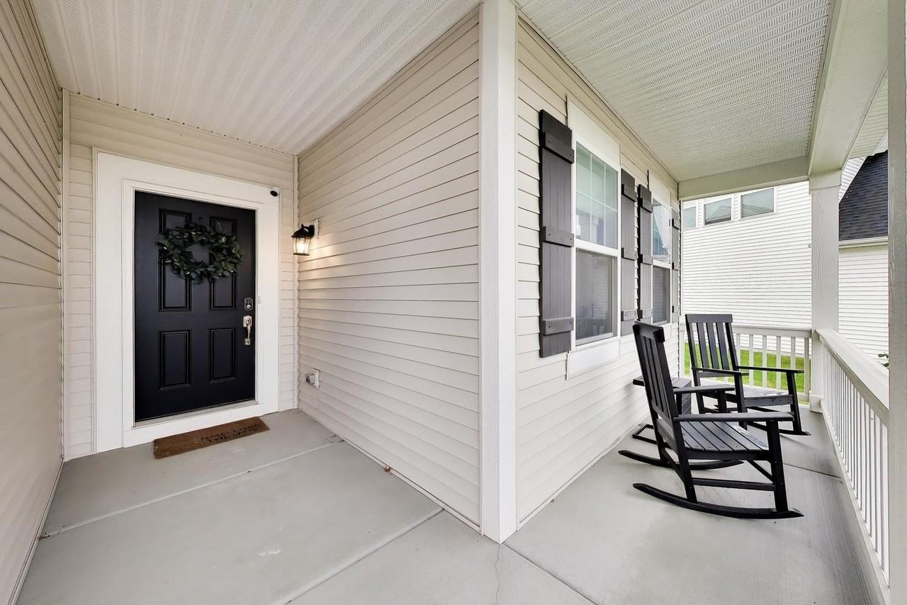 420 Radcliff Ln - Photo 2 of 27