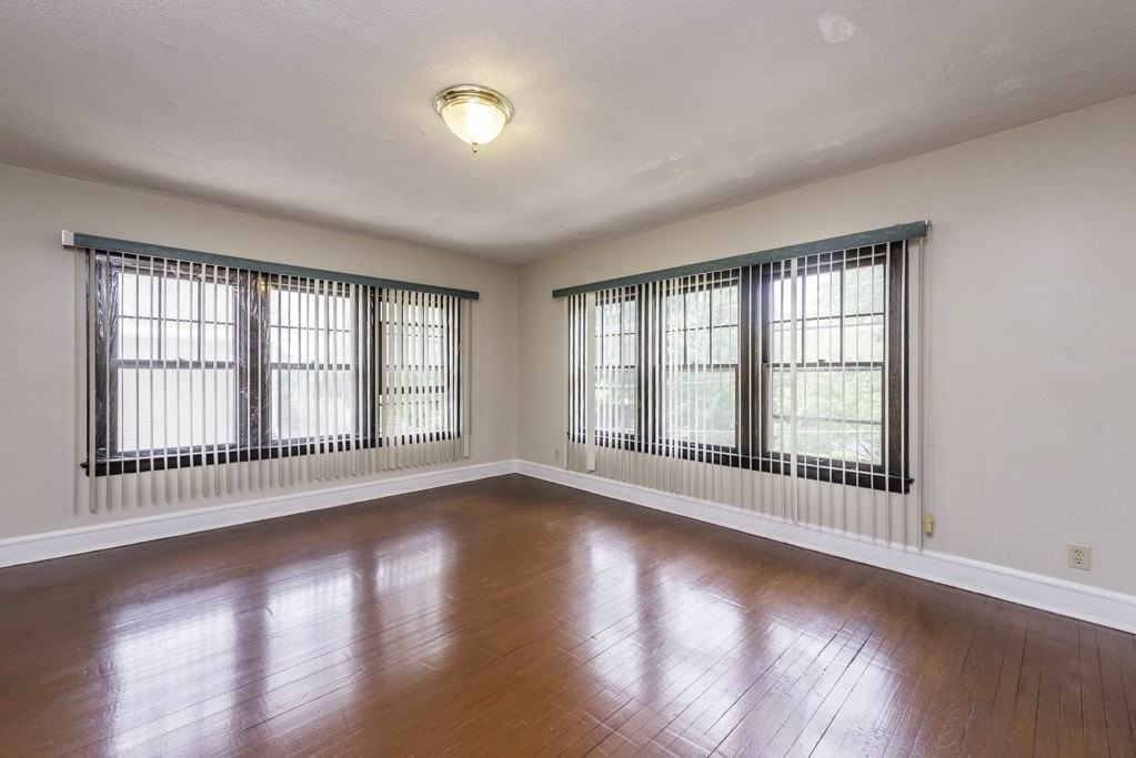 419 Hickory St #2 - Photo 5 of 24