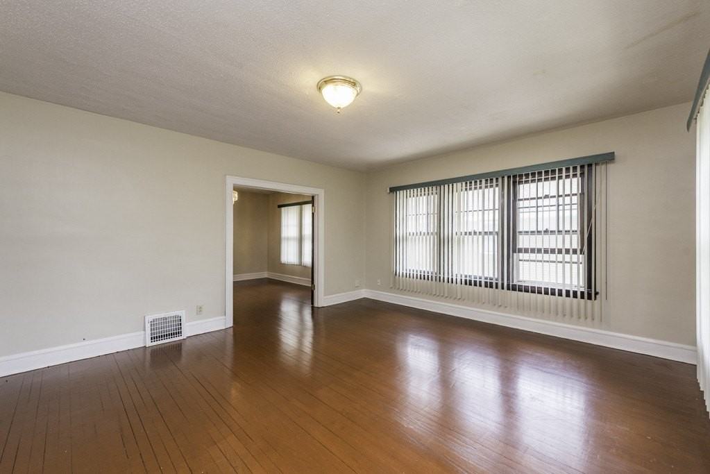 419 Hickory St #2 - Photo 6 of 24