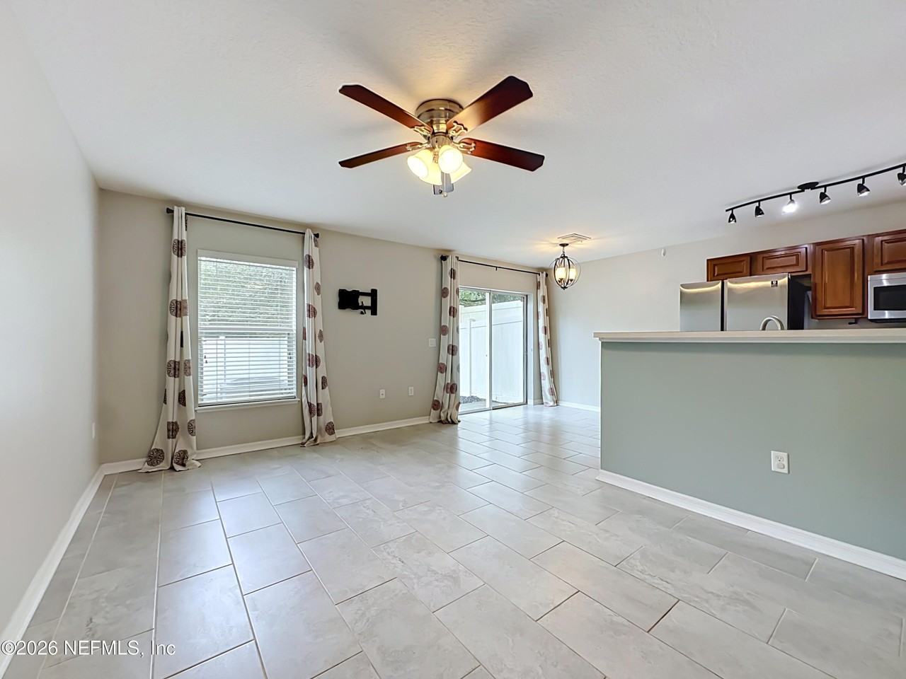 8224 Halls Hammock Ct - Photo 6 of 42