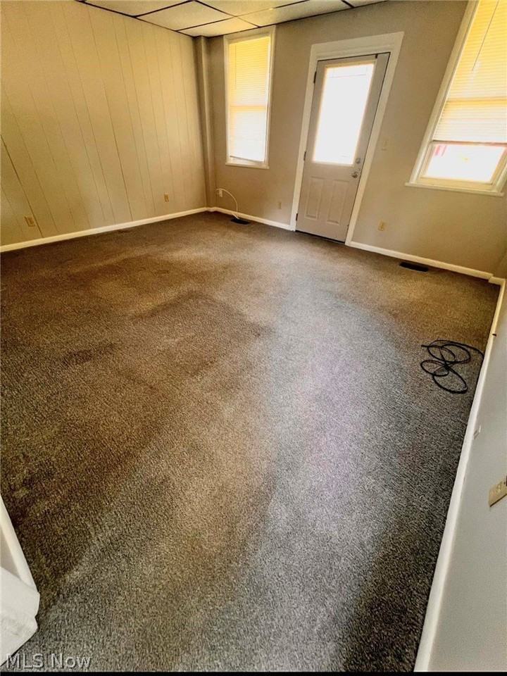 1100 Oak St - Photo 5 of 9