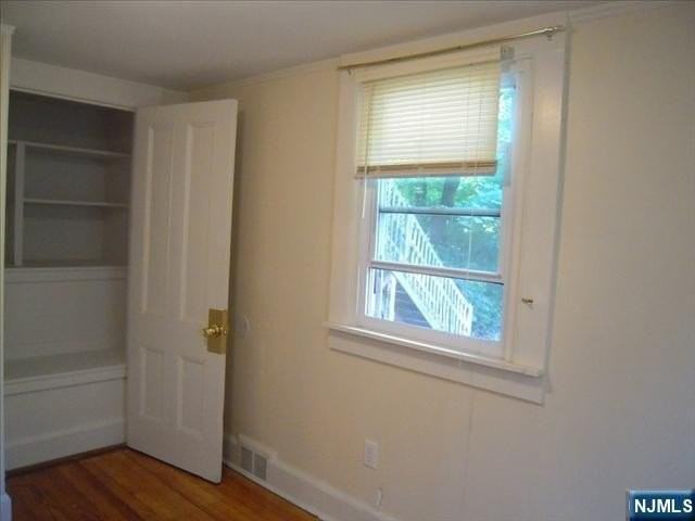 29 Brookfield Rd #1stFL - Photo 4 of 9