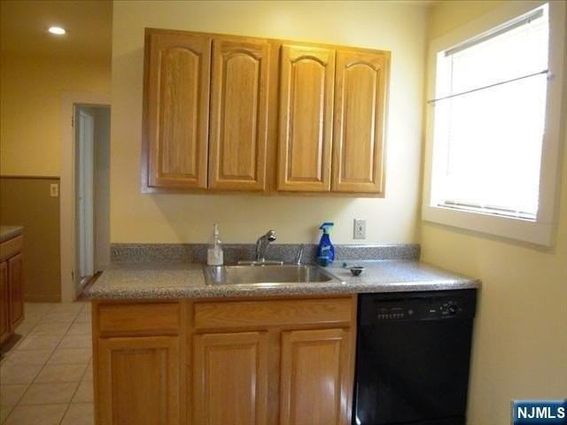 29 Brookfield Rd #1stFL - Photo 7 of 9