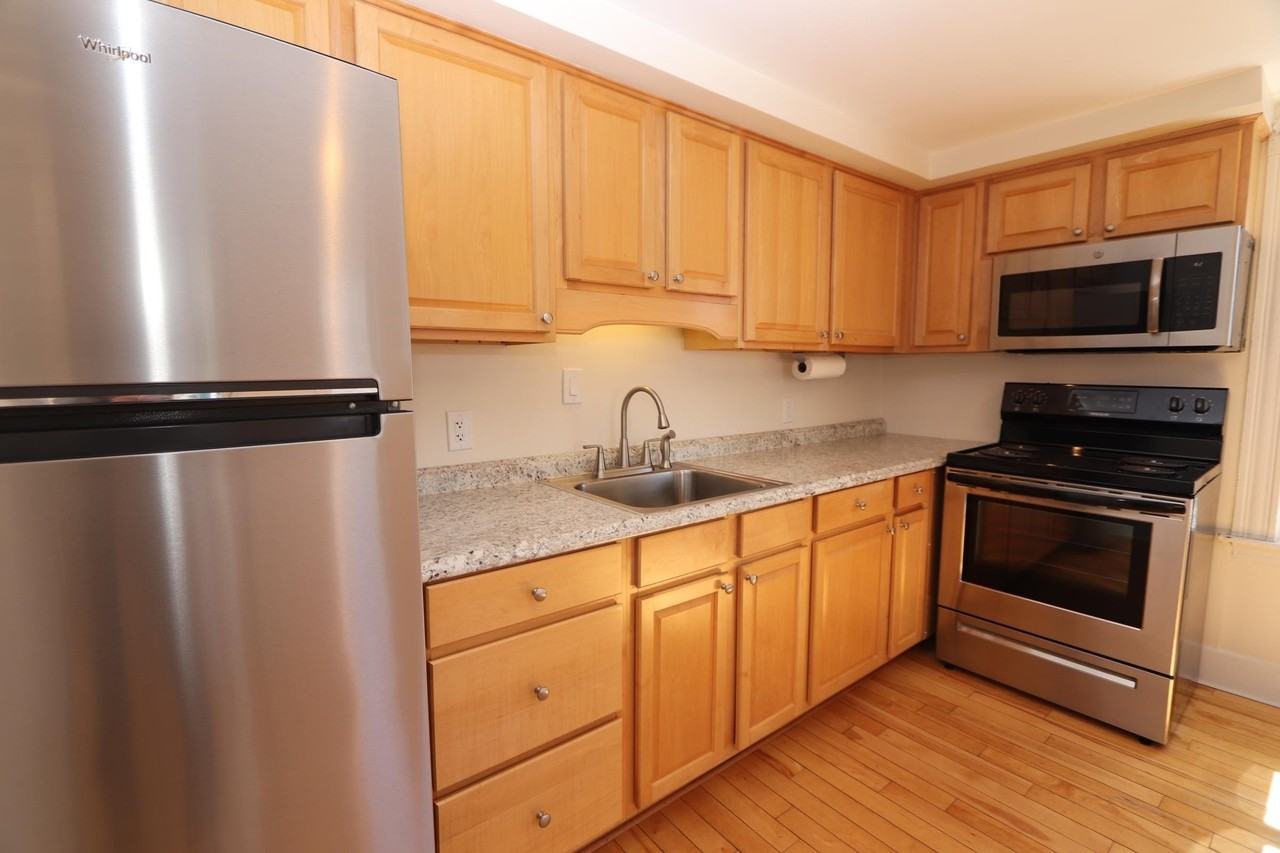 20 Whipple Rd Apt B #20B - Photo 3 of 43