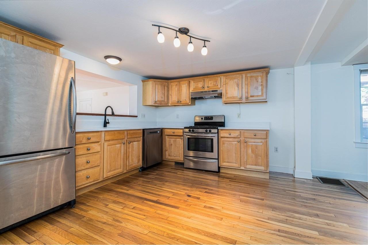 273 Maplewood Ave #1 - Photo 7 of 21