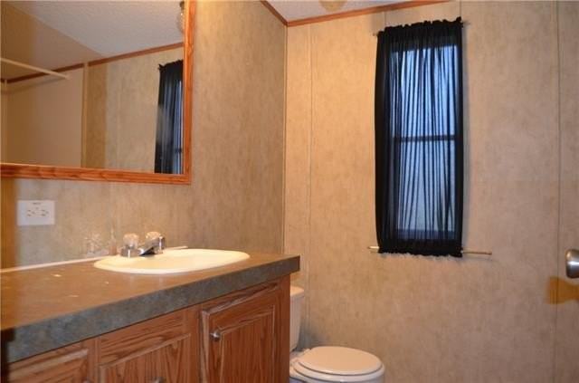 126 Robert St - Photo 7 of 11
