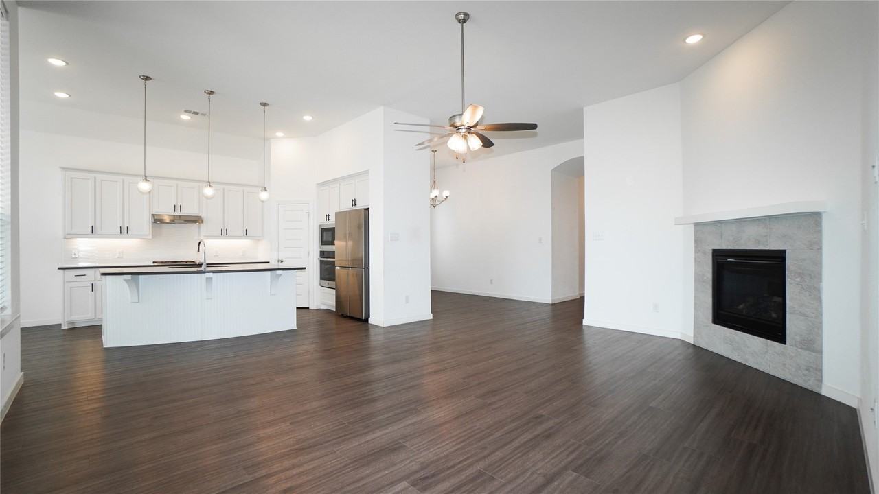 3031 Aqueduct Ave - Photo 7 of 34